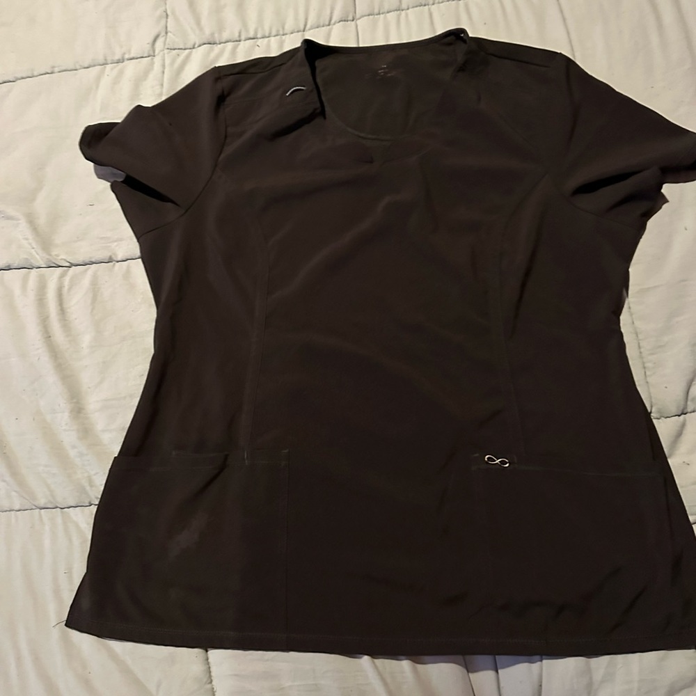 Cherokee infinity x-large scrub top.